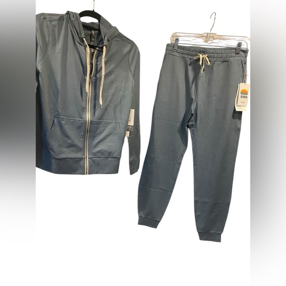 NWT Vuori joggers and hoodie set Size S - Picture 2 of 5